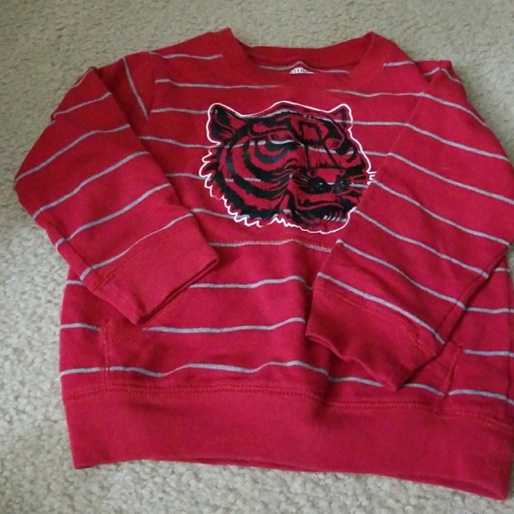 lightweight striped pocket sweatshirt
